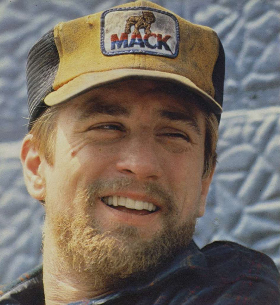 The Deer Hunter Michael Mike Vronsky Trucker Cap Embroidered Patch Iron On Sew Badge DIY Mack Vintage Bulldog Prop Costume Cult Movie Hat