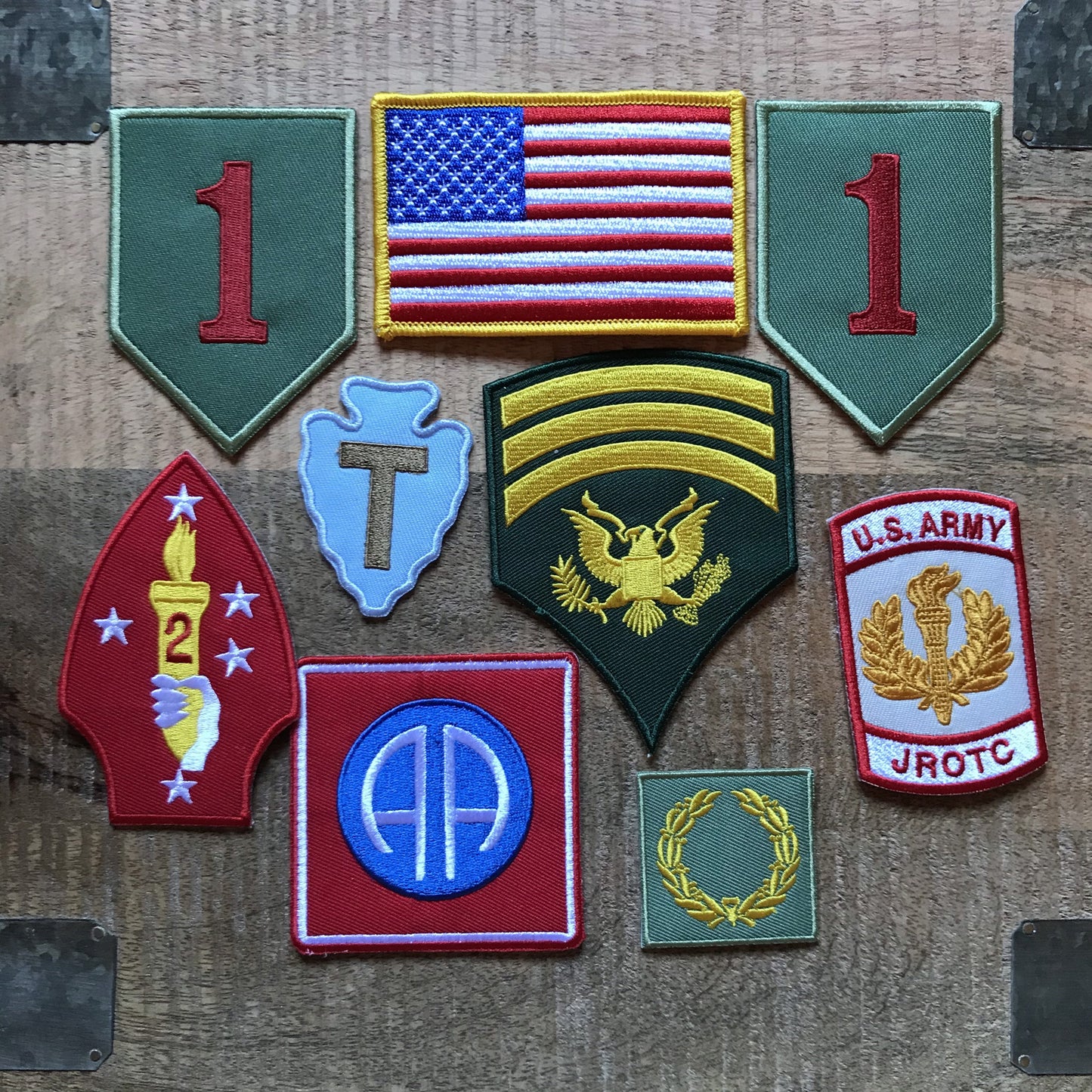 THE GOONIES DATA TRENCH COAT EMBROIDERED PATCH SET IRON HALLOWEEN COSTUME DIY